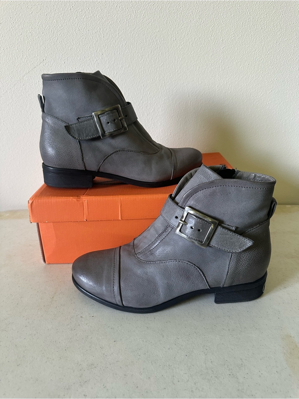 Miz Mooz Siggy Concrete Leather Buckle Ankle Boots Women’s EU 39 New